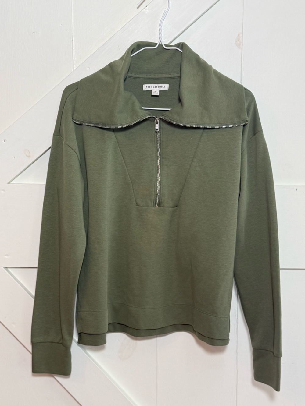 Free Assembly Women’s Olive Green Half-Zip Pullover Sweatshirt Size M